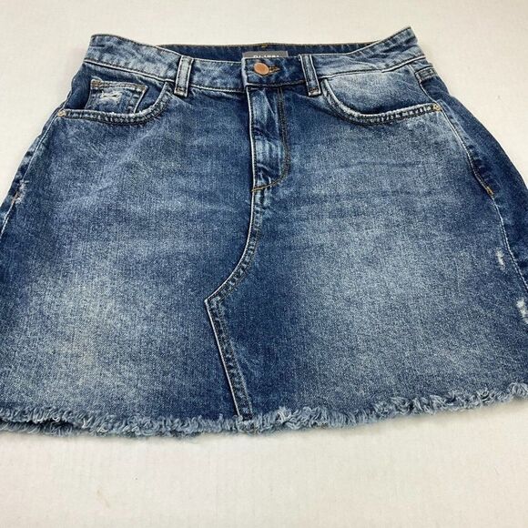 DL1961 Womens Cotton Denim Mini Skirt Blue Distressed Frayed Hem Pockets Size 26 - Picture 2 of 11